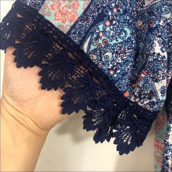 French Laundry blouse with lace hem boho size M - Picture 4 of 4